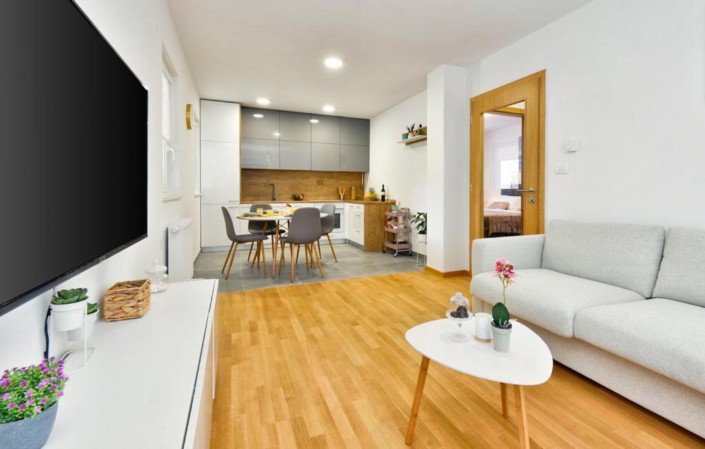 Kalimero apartman Krizevci Bagian luar foto